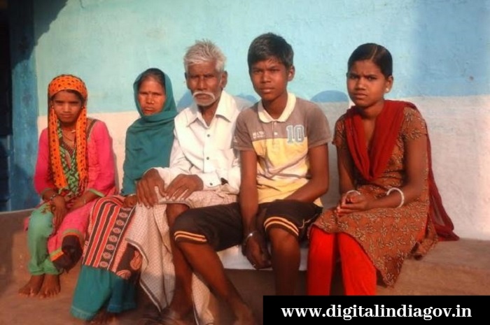 Parivarik Labh Yojana